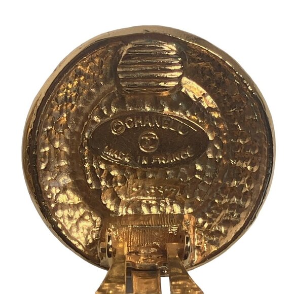 CHANEL Gold Pearl Earrings - Picture 5 of 6